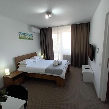 Revolution Apartment Baia Mare Exterior foto