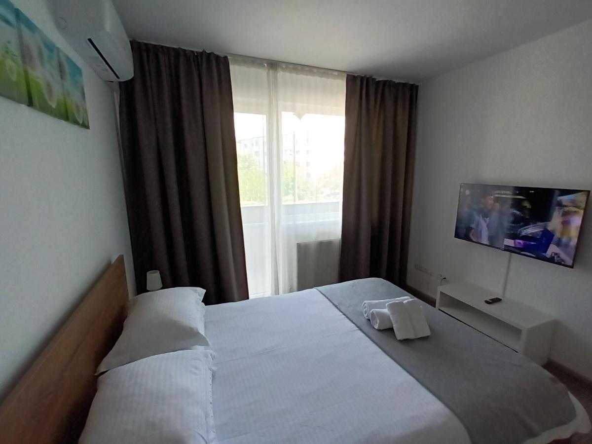 Revolution Apartment Baia Mare Exterior foto