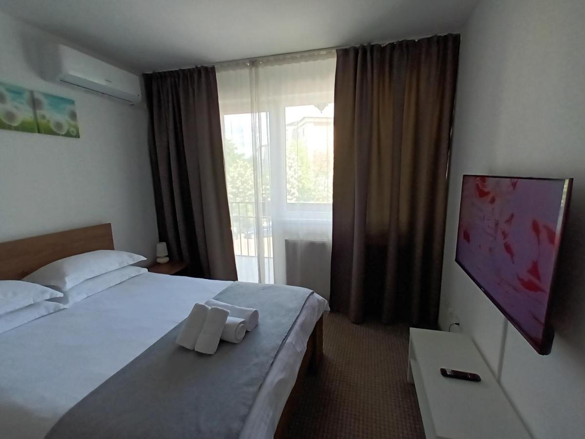 Revolution Apartment Baia Mare Exterior foto
