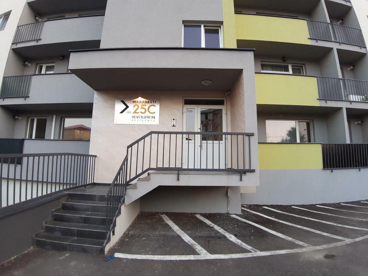Revolution Apartment Baia Mare Exterior foto