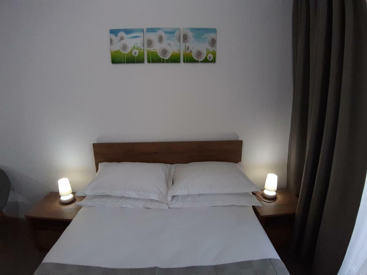 Revolution Apartment Baia Mare Exterior foto