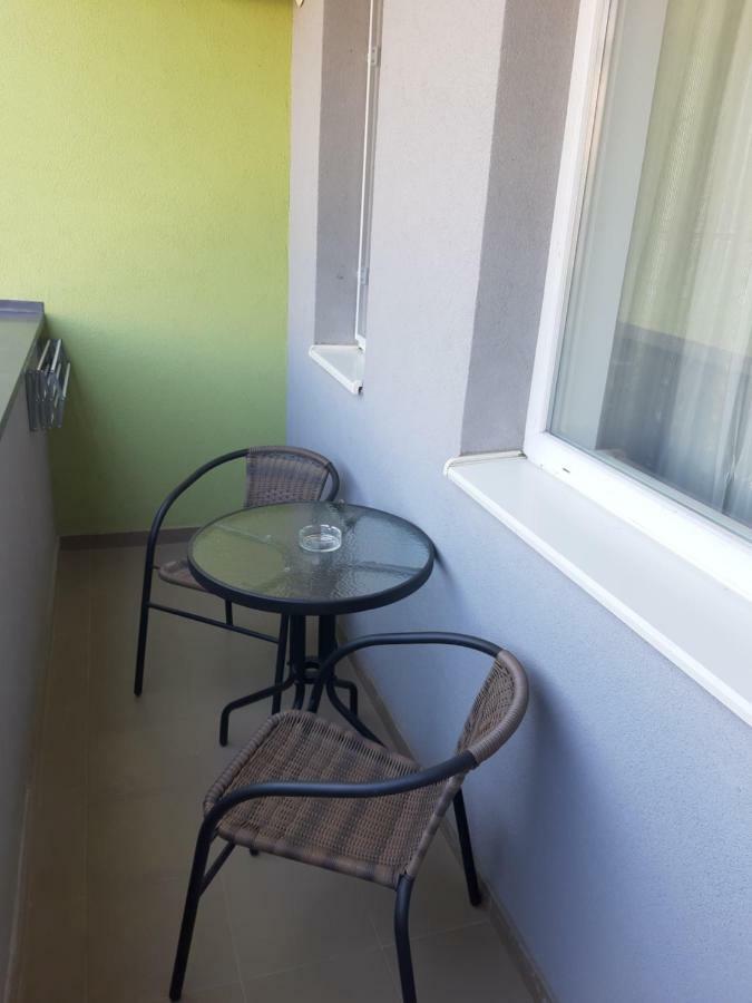 Revolution Apartment Baia Mare Exterior foto